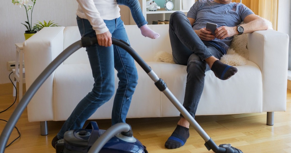 2 tm.jpg?resize=412,232 - Une femme a fait condamner son mari car il ne participait pas aux tâches ménagères